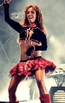 76 - 0Anahi poze cool o adoor