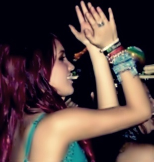 ATgAAABz0keGTWT1XZmkDErQP6jxVoCLRL-dnmuncD9bo0jShAhLlCn2-PwMoB9CjZ0bAgW_s_qeMcU1qKg3qelW2CWdAJtU9VDm - 000Dulce