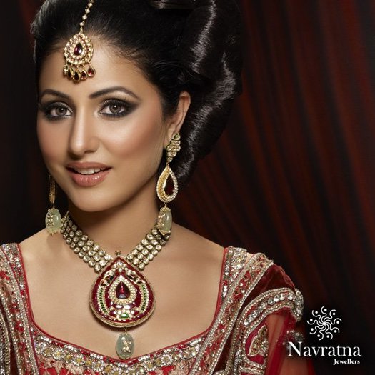 Aks - Hina Khan