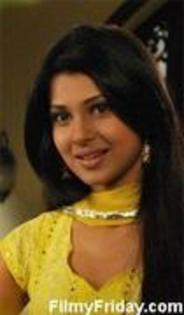 42588181_FEIHPYNVR - Jennifer Winget