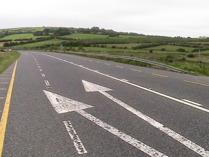 PE SOSEA SPRE KILLARNEY - PE DRUMURI DE MUNTE SI DE SES IN IRLANDA