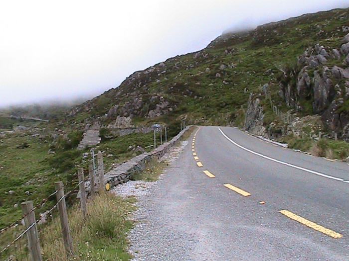 O ZONA DE MUNTE - PE DRUMURI DE MUNTE SI DE SES IN IRLANDA