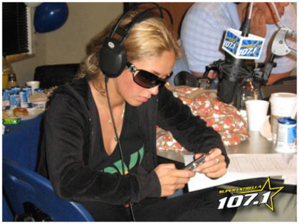 013 - RBD visitando a Super Estrella FM en LA