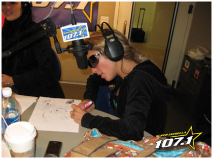019 - RBD visitando a Super Estrella FM en LA