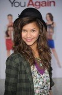 39993205_IKUJAOHPH - Zendaya Coleman