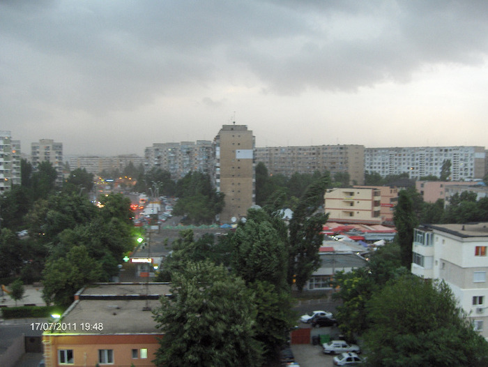 HPIM5732 - furtuna de Bucuresti17- 07 -2011