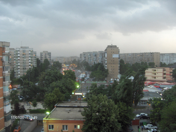 HPIM5735 - furtuna de Bucuresti17- 07 -2011