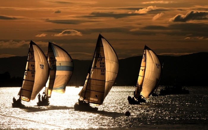 564141-1280x800-Sailing