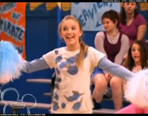 Miley Cyrus -  Cinema, tv - Action -  - poze cu emily osment