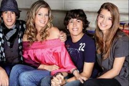 images (75) - Lorna Paz