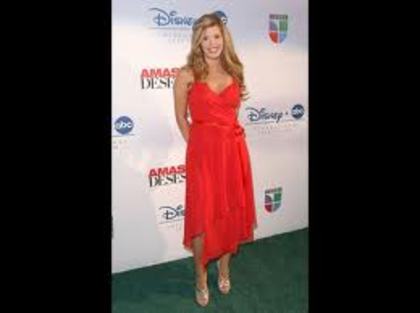 images (16) - Lorna Paz