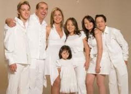 images (32) - Lorna Paz