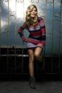 images (90) - Lorna Paz