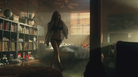 bscap0145 - Avril Lavigne - What The Hell - Caps - Part 1