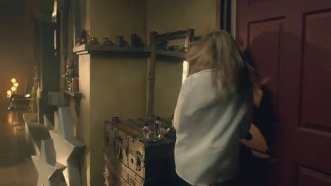 bscap0243 - Avril Lavigne - What The Hell - Caps - Part 1