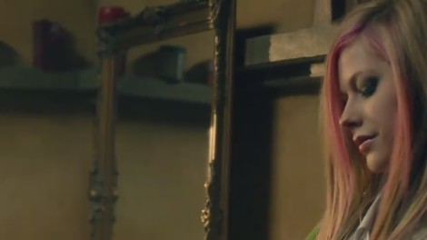 bscap0248 - Avril Lavigne - What The Hell - Caps - Part 1