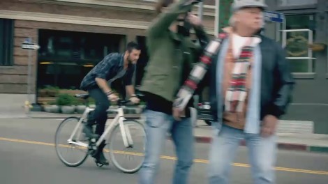 bscap0405 - Avril Lavigne - What The Hell - Caps - Part 1