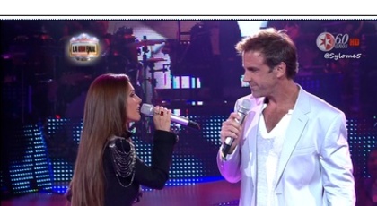 trey - 00Anahi y carlos ponce en Pequenos Gigantes