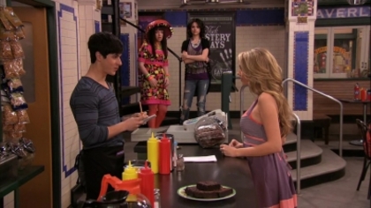 normal_002 - Wizards Of Waverly Place - Moving On - Screencaps