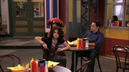 normal_007 - Wizards Of Waverly Place - Moving On - Screencaps