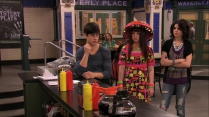 normal_014 - Wizards Of Waverly Place - Moving On - Screencaps