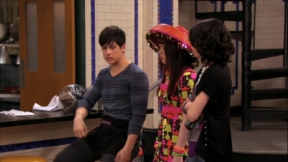 normal_015 - Wizards Of Waverly Place - Moving On - Screencaps