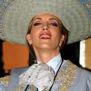 images (59) - Laura Flores