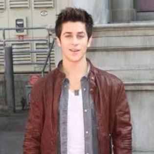 images (2) - David Henrie