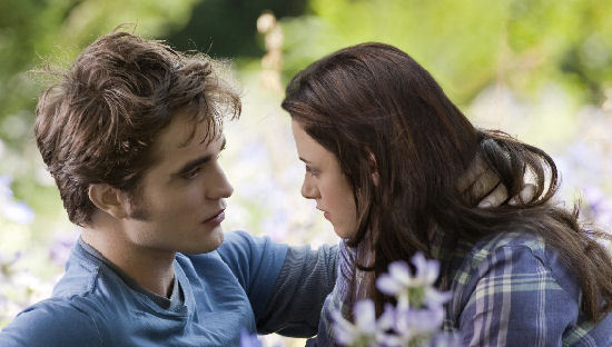 Twilight_Eclipse_Pattinson_Stewart_small-thumb-550x312-30558