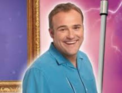 images (1) - David DeLuise