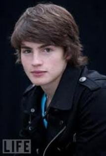 images (2) - Gregg Sulkin