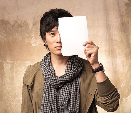 21022154 - a---ji sung---a