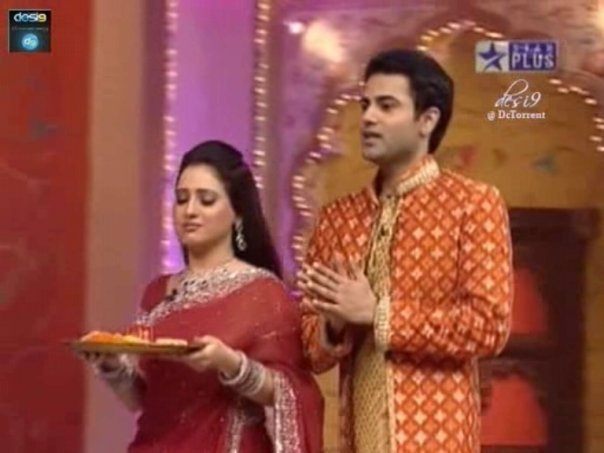76078_174420762572814_114595291888695_621960_1119954_n (1) - xxAther Habib si Pooja Joshixx