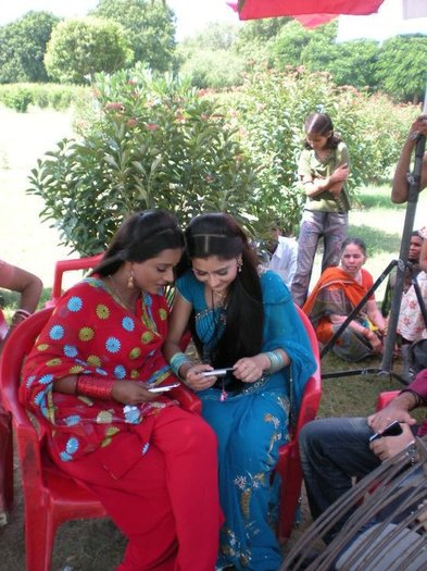 207751_165008443557805_159378824120767_383649_5053526_n - Sapna Babul Ka Bidaai-Culoarea Fericirii