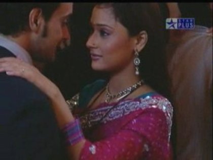 38549_145017768841796_141212435888996_433222_945706_n - Sapna Babul Ka Bidaai-Culoarea Fericirii