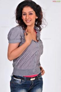 sameeksha-grayshirt-ragalahari-ps27t