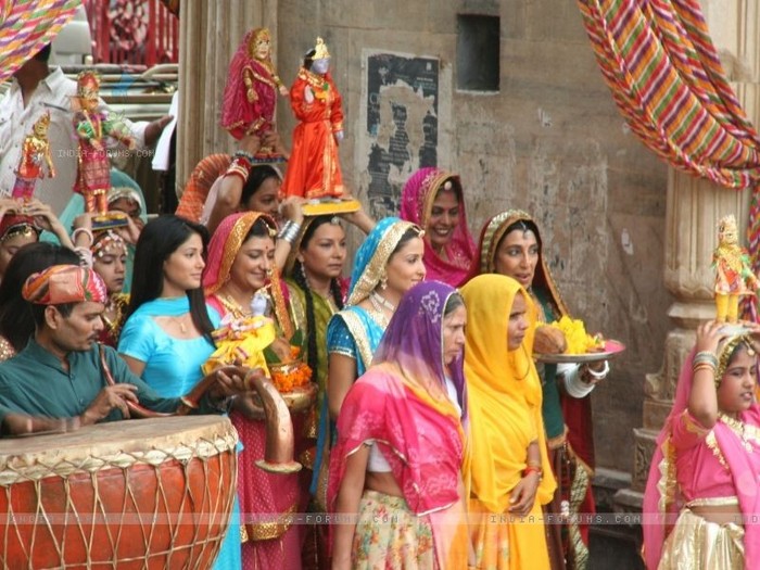 32584-a-still-of-gangaur-pooja