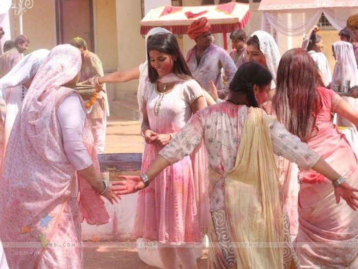 32635-holi-enjoyment - Yeh Rishta Kya Kehlata Hai-Dragoste dulce-amara