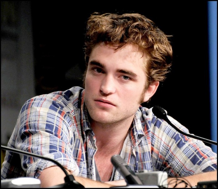 comicon12-1023x889 - Robert Pattinson