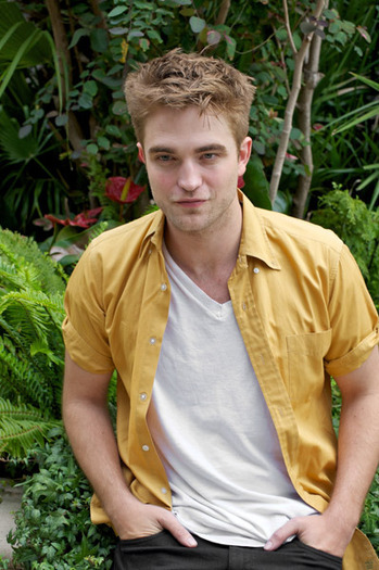 robert-pattinson-portrait-09