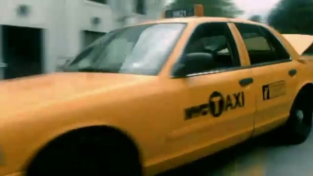 Avril Lavigne Interview 056