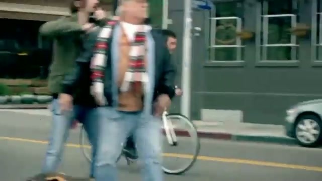 Avril Lavigne Interview 079