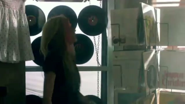 Avril Lavigne Interview 321