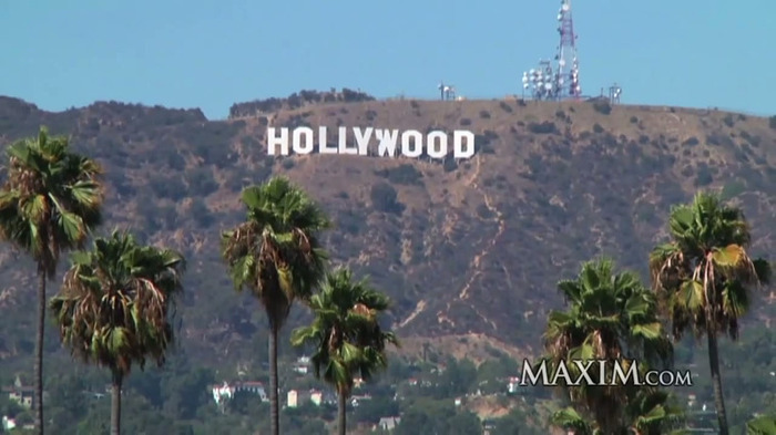 Maxim Exclusive Avril Lavigne - 2010 November Cover Shoot 051