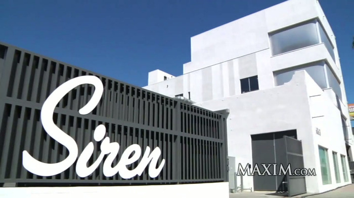 Maxim Exclusive Avril Lavigne - 2010 November Cover Shoot 058