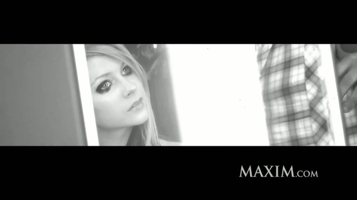 Maxim Exclusive Avril Lavigne - 2010 November Cover Shoot 074