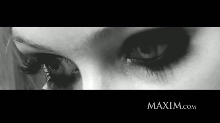 Maxim Exclusive Avril Lavigne - 2010 November Cover Shoot 080