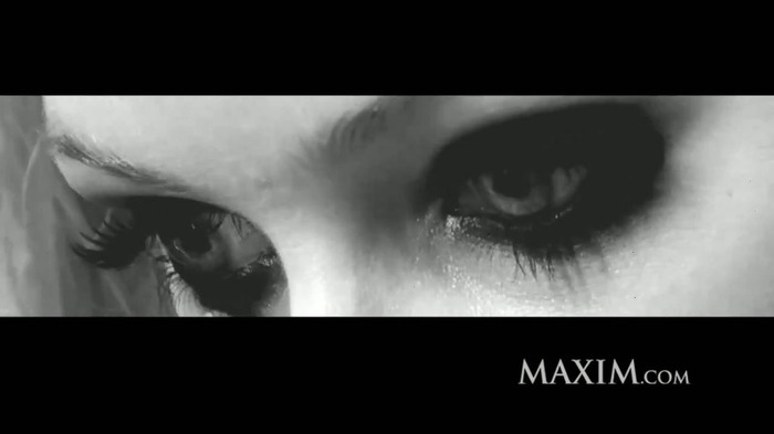 Maxim Exclusive Avril Lavigne - 2010 November Cover Shoot 081