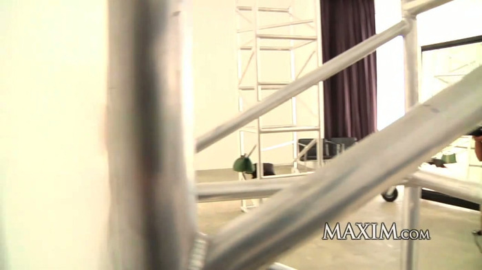 Maxim Exclusive Avril Lavigne - 2010 November Cover Shoot 205