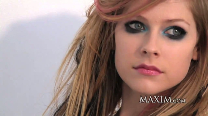 Maxim Exclusive Avril Lavigne - 2010 November Cover Shoot 292